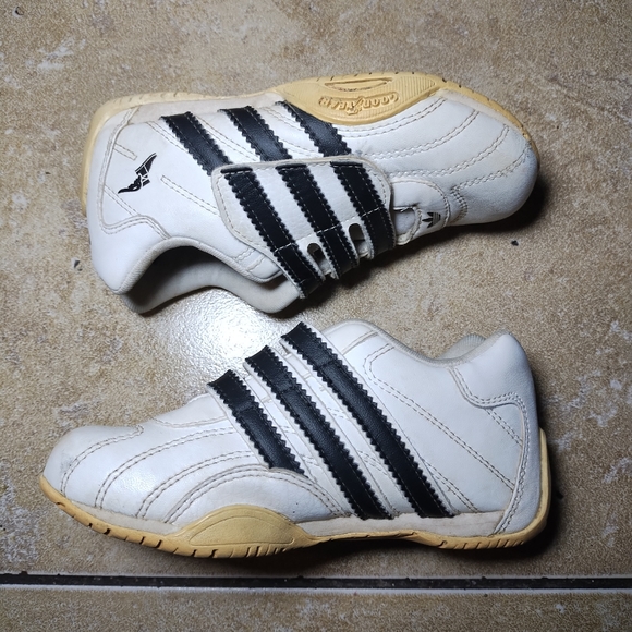 Adidas Goodyear Kids Velcro Sneakers Size 8K - Picture 3 of 6
